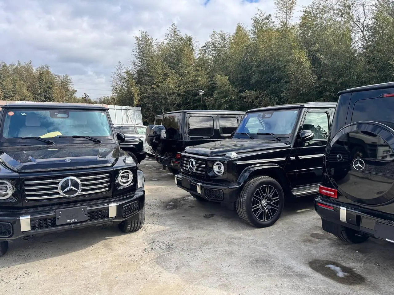 Автомобили-доноры Mercedes-Benz с контрактными запчастями в Барнауле